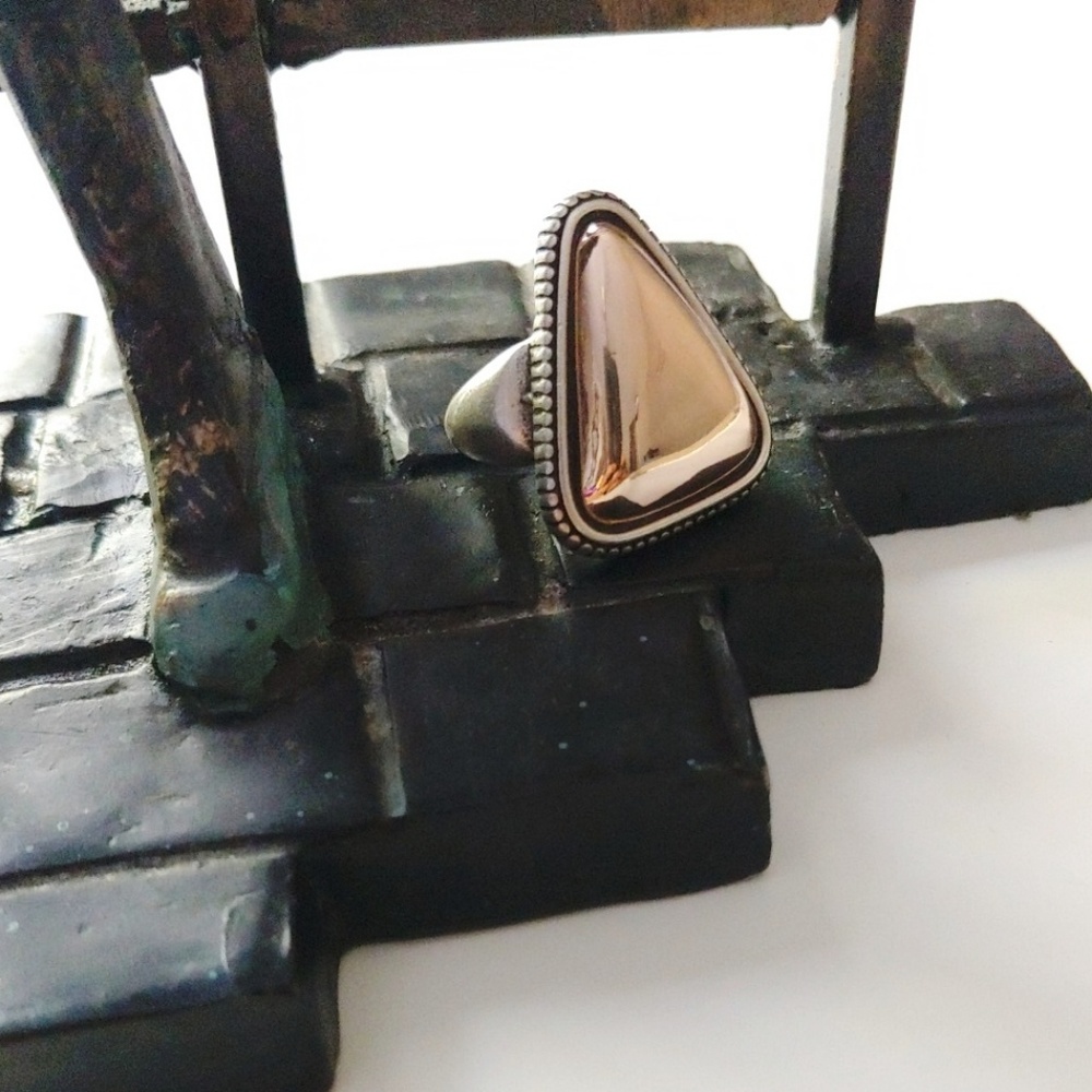 { AEO } · Modern ring ·